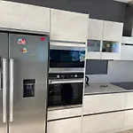 Entiere De 4-6 Personnes Avec Piscine Le Pizou