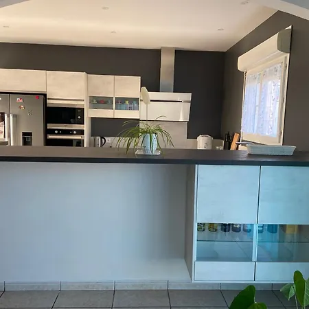 Maison Entière De 4-5 Pers Avec Piscine *