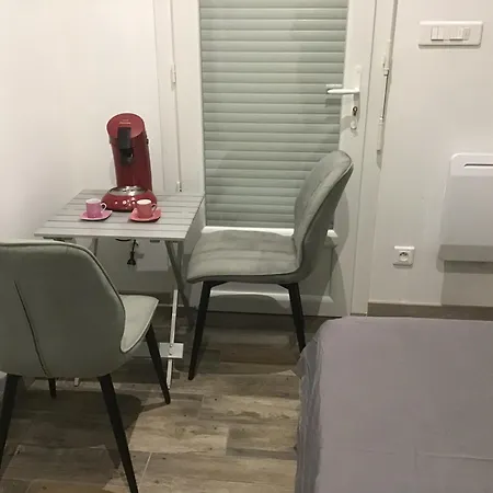 Maison Entiere De 4-5 Pers Avec Piscine *