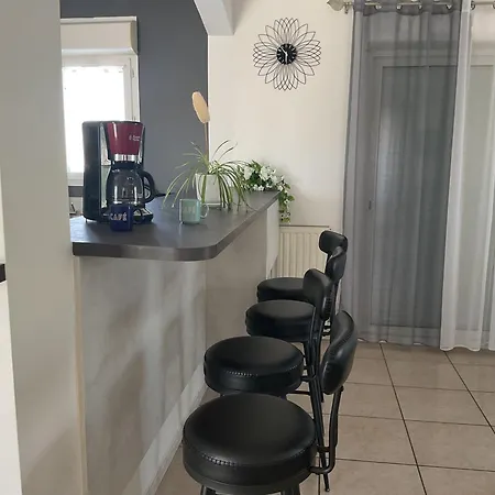 Entiere De 4-6 Personnes Avec Piscine